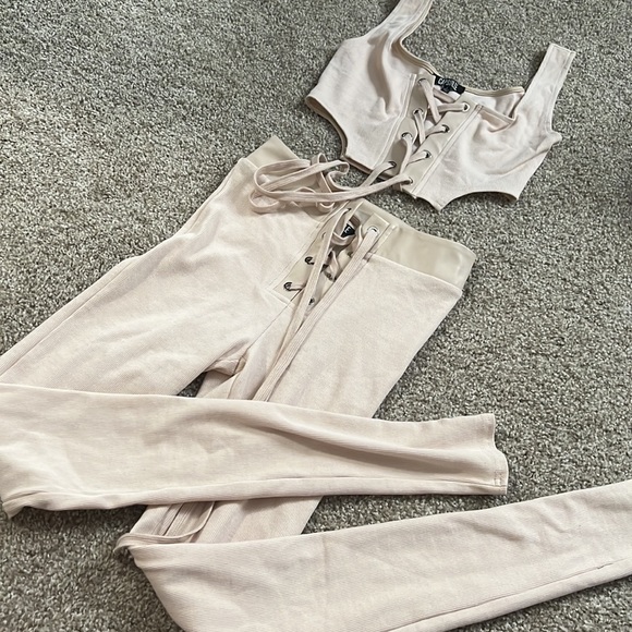 Matching set - Picture 8 of 9